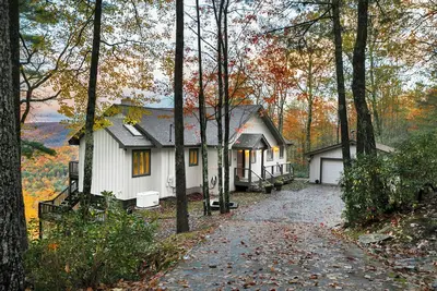 Luxury Mountain Retreat Game Room +Resort Access