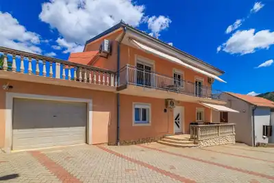Image de Superbe appartement à Senj avec vue sur la mer.