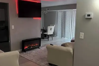 Image de Charming 2-bedroom apartment with fitness room and Ac in Southfield