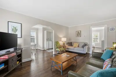 Image de East Lake Cottage - Close to Airport