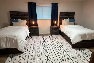 Image de Cozy and peaceful 2-bedrooms basement