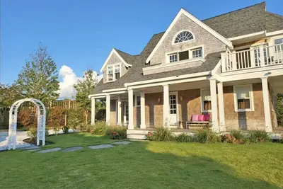 Spacious Monomoy Gem