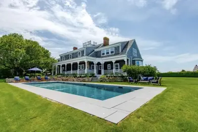 Magnificent home with pool in Monomoy
