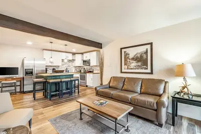 Image de Updated Beauty Steps to the Beaver Creek Lot-Pet Friendly