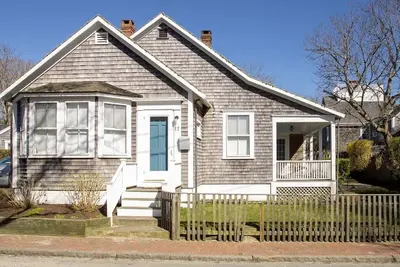 Image de Two bedroom home off Orange Street near Town