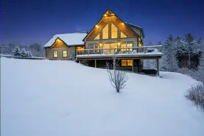 Image de Beautiful Chalet w/Mtn Views • Hot Tub • Sleeps 12