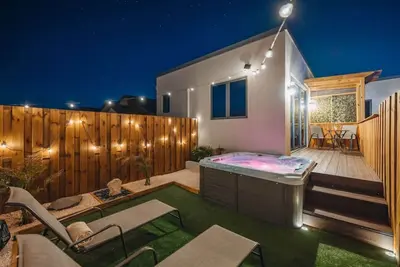 Image de Tiny home w/ deck & hot tub in local Aruba spot
