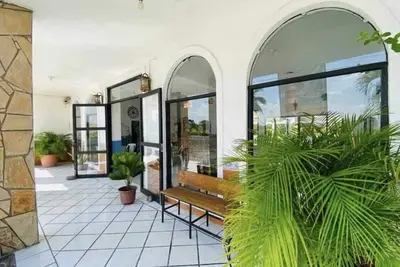 Image de Charming beachfront hotel in Costa Esmeralda, Ver.