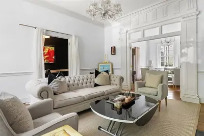 Image de Historic 5br Gem, Walk to King St & Waterfront