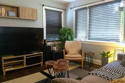 Image de Downtown - 2 bed, 1. 5 bath