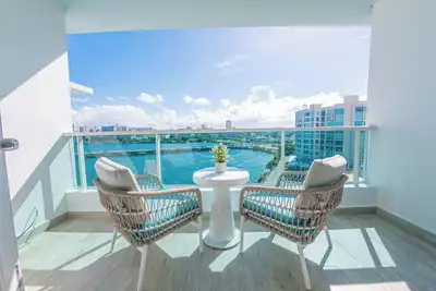 Image de Top Suite in San Juan - Private Balcony