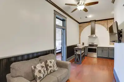 Image de Walk to Museums! Historic Downtown Marshall Apt