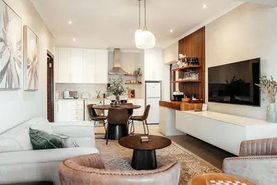 Image de Sunsets on Little Lions head