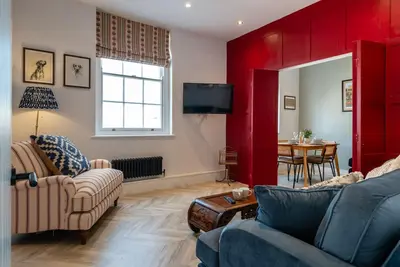 Image de Stunning High Street Hideaway in Cheltenham