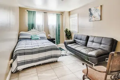 Image de Cozy 2-bedroom apartment in 2 minutes from Downtown Rochester Ny