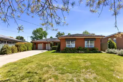 Image de Spacious family home | quiet Cul-de-sac | 10 minutes to the heart of Waggas Cbd.