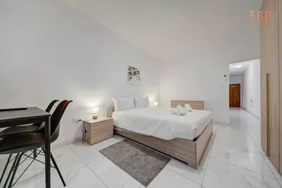 Image de 1br home with fully amenities, Wifi & Ac in Msida