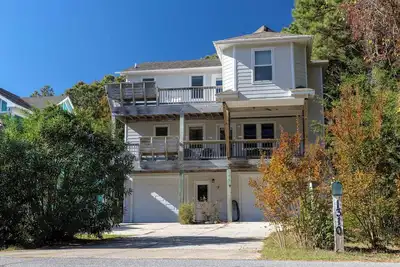 Image de New Listing, Spacious, King Beds, Linens Provided, Pool Table, Kd1310