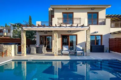 Image de Villa Hg08 Pyrinas - Trois Chambres Villa, Couchages 6