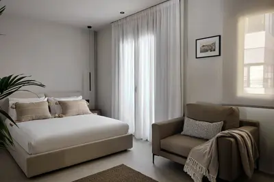 Image de Endearing Athens Suite | Helios Suite | 1 Bedroom | Private Furnished Balcony |.