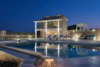 Image de Villa Aegean Horizon | Vasilikos - Zakynthos | 4 En-suite Bedrooms | Infinity.