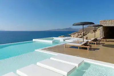 Image de Melanthe Seafront Villa, 9 Bedrooms, Private Infinity Pool, Choulakia, Mykonos