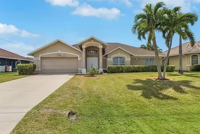 Image de Cape Coral Home with Gulf Access, Heated Pool, and Boat Dock
