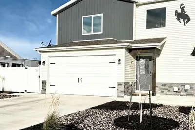 Image de 3br Duplex Game Room, Cozy Charm & Easy I-80 Access