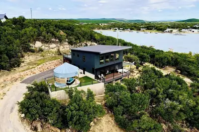 Image de Hillside Heaven- Hangout Gazebo and Lake Views!