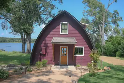 Image de Acorn Cove by LittleCreek+Co, Waterfront + Private Dock + Air Hockey