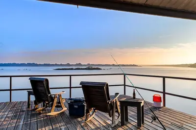 Image de Waterfront Gem w/ Deck & Private Dock