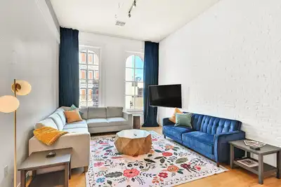 Image de City Retreat • Bar Below • Walk Everywhere • Chef Experience