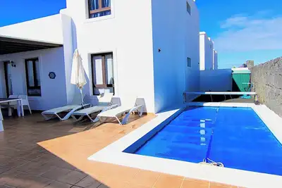 Image de Villa Clocló Playa Blanca, private heated pool, wifi, private parking