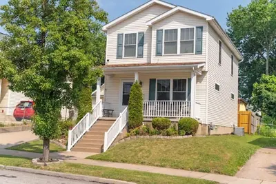 Image de The Beautiful Bayfront Home!