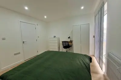 Image de Nice and Stylish 2br fully Furnished in Romford London Rm33