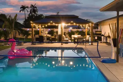 Image de Villa Theo Sleeps 16: Family-Friendly Villa w/Heated Pool, Mini-Golf & Near Ami