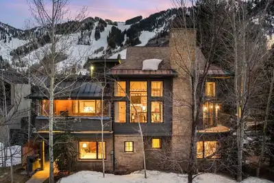 Image de Luxury Aspen Retreat w/ Rooftop Hot Tub