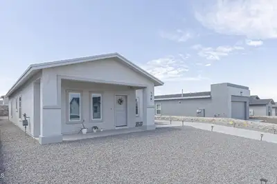 Image de Comfortable House in West Side