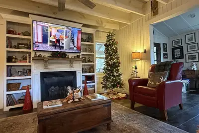 Image de Winter Cozy Getaway, Water Views, Wooded Lot, Fire Pit, Sleeps 12, 4 Br, 3. 5 Ba