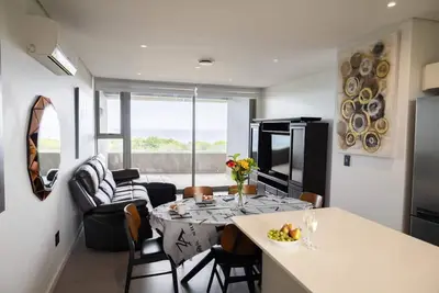 Image de Coastal Comfort | Balcony | Sea Views