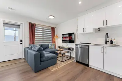 Image de Morden Garden Suite With Parking