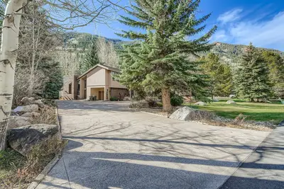 Image de 4966 Juniper Lane, B - Cozy 3 bedroom duplex in a desirable East Vail neighborhood
