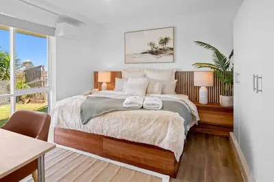 Image de Salt & Sky - Luxe Coastal Getaway!
