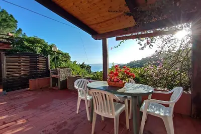 Image de Villa Fiorita - Appartement Bouganville avec Vue sur la Mer