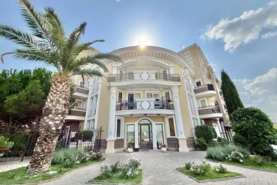 Image de Menada *Messembria Palace*High Floor Apartment with a pool view