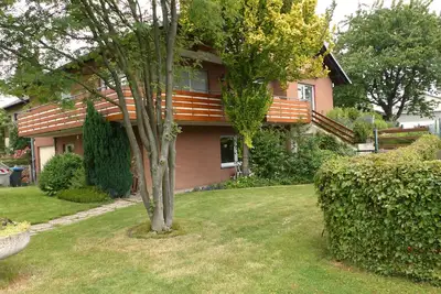 Image de Appartement de vacances 'Am Lerchenweg' avec terrasse privée, jardin et Wi-Fi