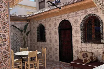 Image de Villa Haryouli avec sa mythic Plage de Haouzia et sa Medina d'artistes peintres