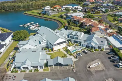 Image de Waterfront Luxury Escape in Harrington Waters