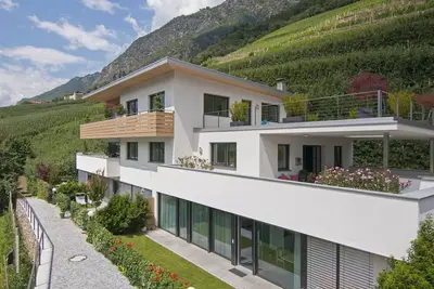 Image de Appartement \"Weinreichhof Hasenöhrl\" avec vue sur les montagnes, terrasse privée et Wi-Fi