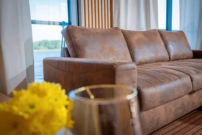 Image de Vue panoramique et confort : Hausboot Frigga Woma D13